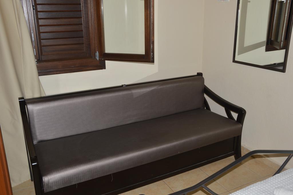 לריסוס Villa Maria מראה חיצוני תמונה